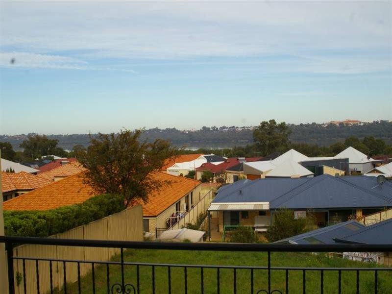 19 Renner Circle, Wanneroo WA 6065