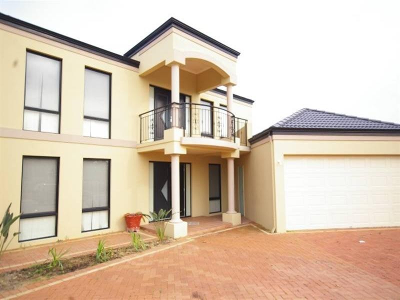 19 Renner Circle, Wanneroo WA 6065