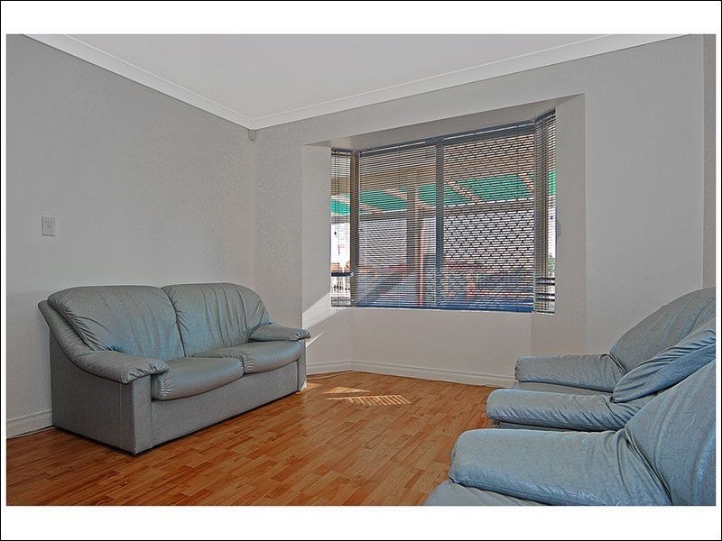 76 Giralt Road, Marangaroo WA 6064