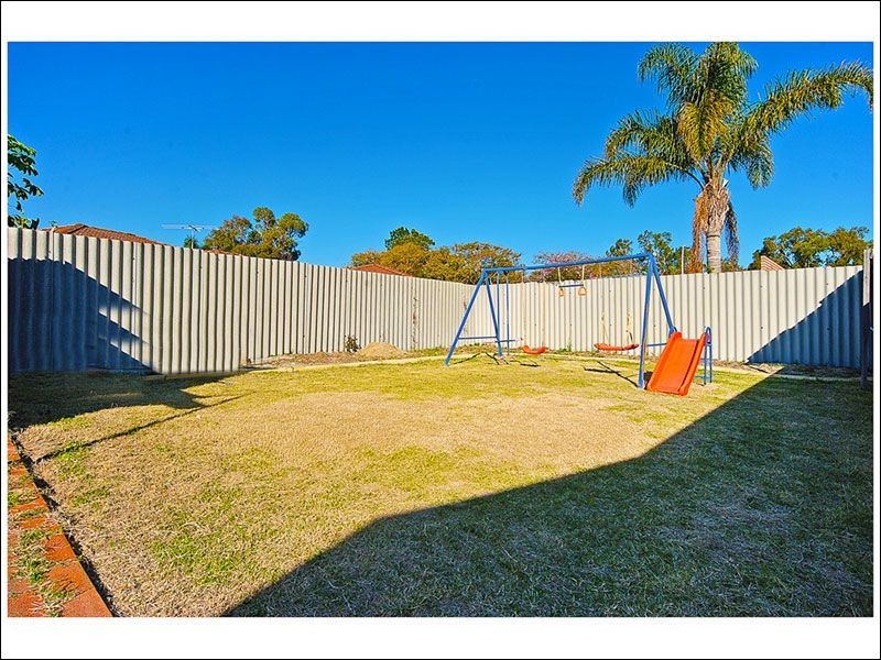 76 Giralt Road, Marangaroo WA 6064