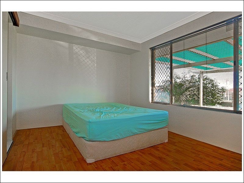 76 Giralt Road, Marangaroo WA 6064