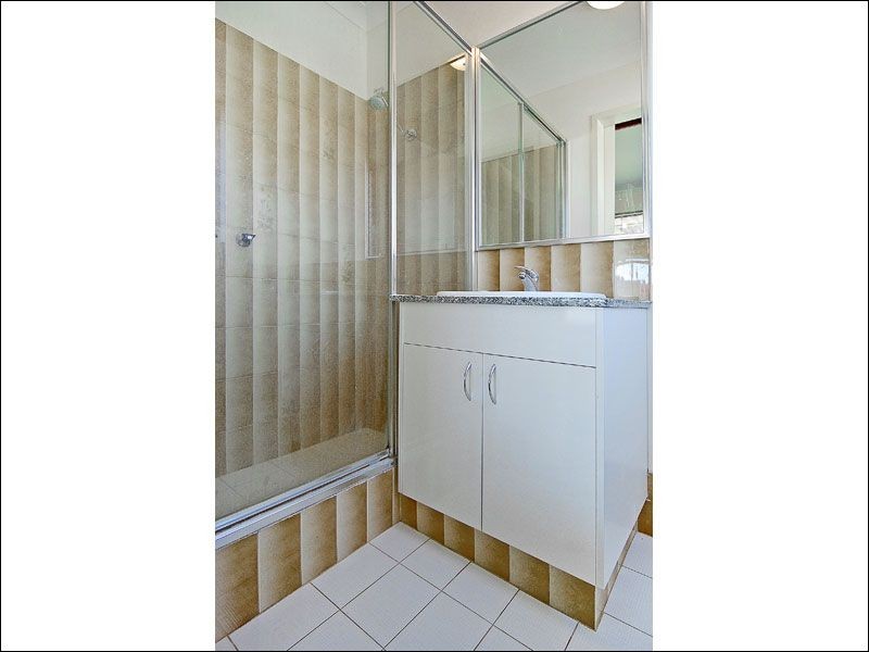 76 Giralt Road, Marangaroo WA 6064