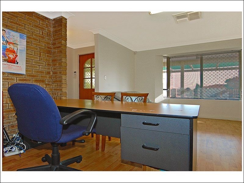 76 Giralt Road, Marangaroo WA 6064