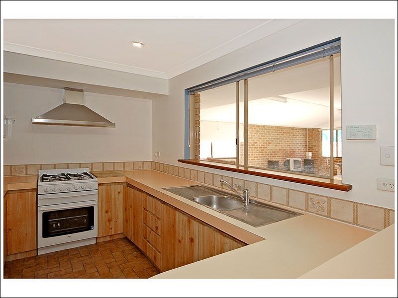 76 Giralt Road, Marangaroo WA 6064