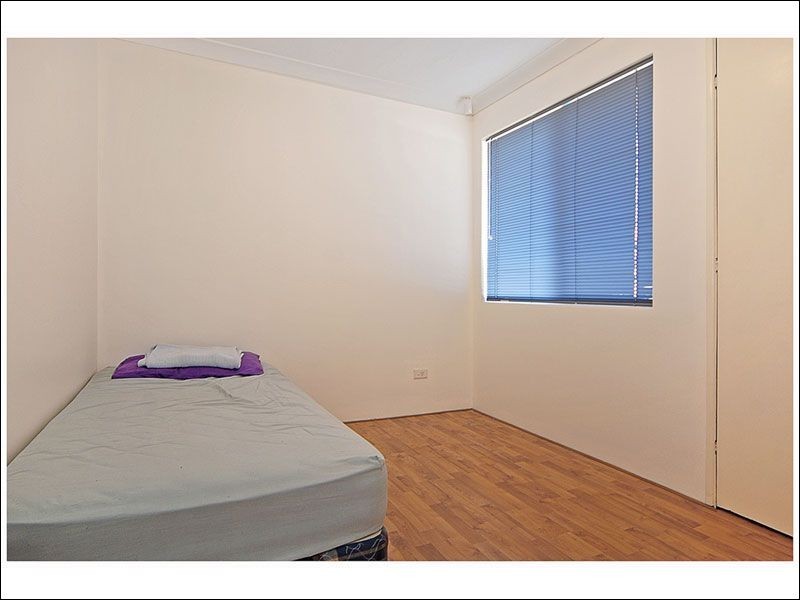 76 Giralt Road, Marangaroo WA 6064