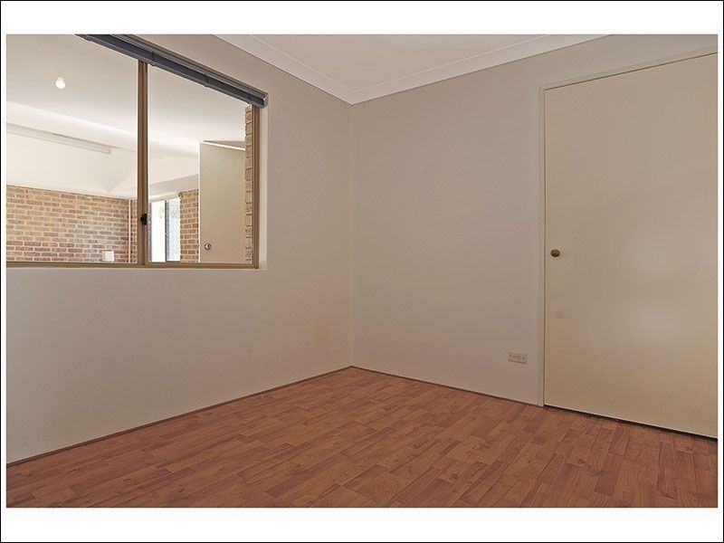 76 Giralt Road, Marangaroo WA 6064