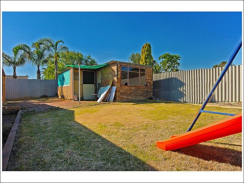 76 Giralt Road, Marangaroo WA 6064