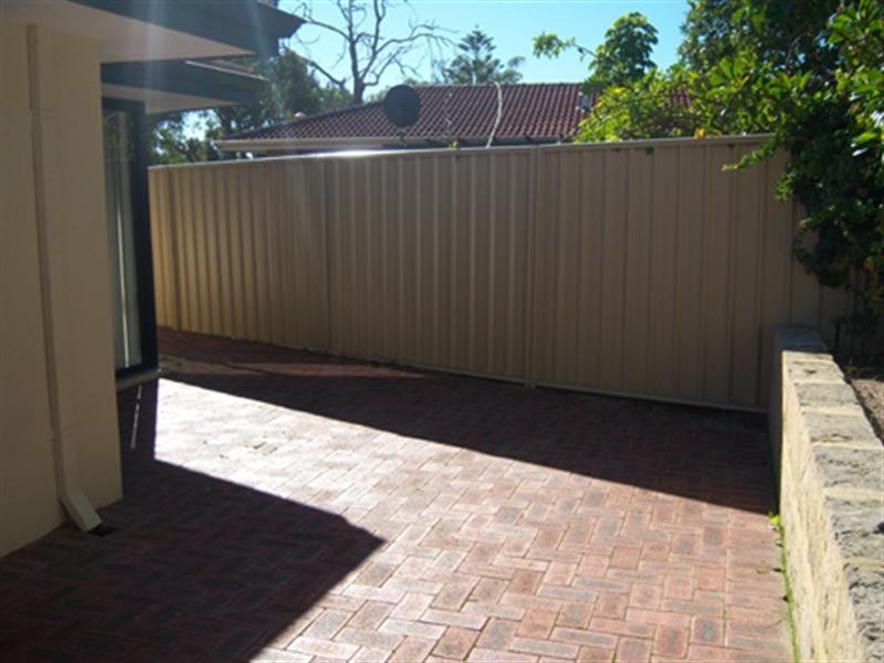 32 Gibb Crescent, Westminster WA 6061