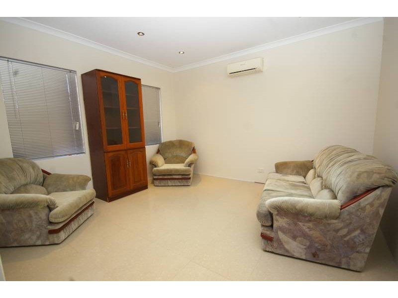 2/125 Wanneroo Road, Tuart Hill WA 6060