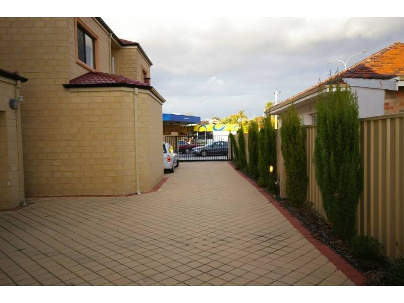 2/125 Wanneroo Road, Tuart Hill WA 6060