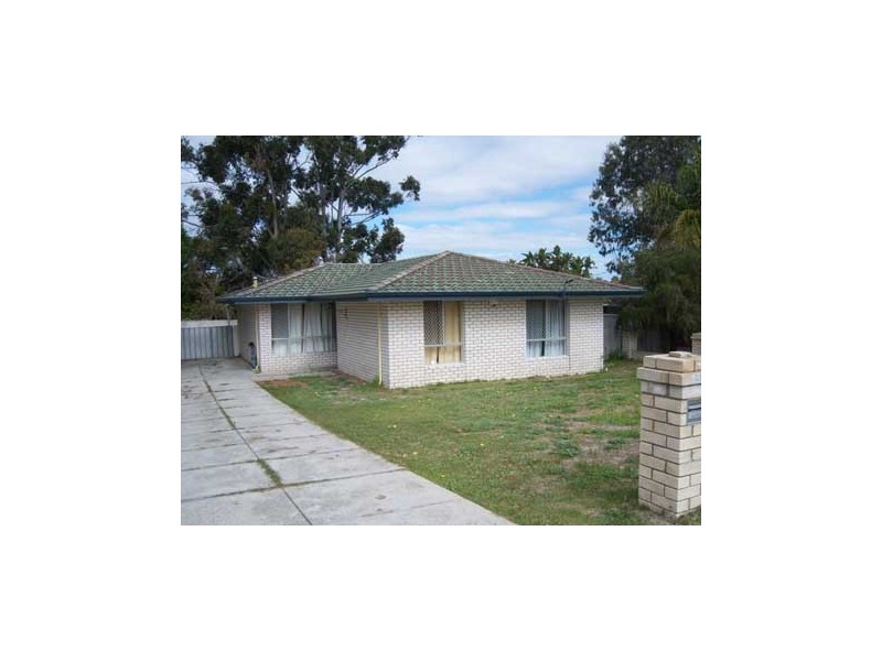 15 Brecknock Way, Girrawheen WA 6064