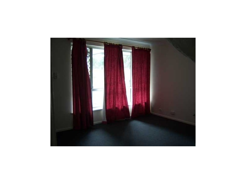 15 Brecknock Way, Girrawheen WA 6064