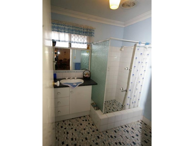 49a Culloton Crescent, Balga WA 6061