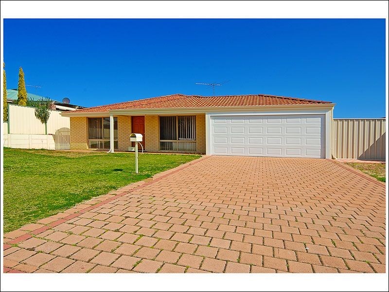 4 Yale Place, Marangaroo WA 6064