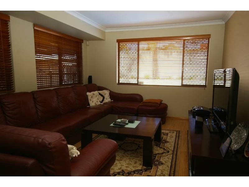 10 Laura Rise, Marangaroo WA 6064