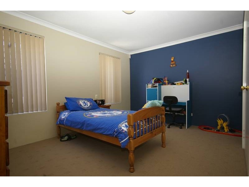10 Laura Rise, Marangaroo WA 6064