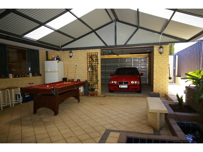 10 Laura Rise, Marangaroo WA 6064