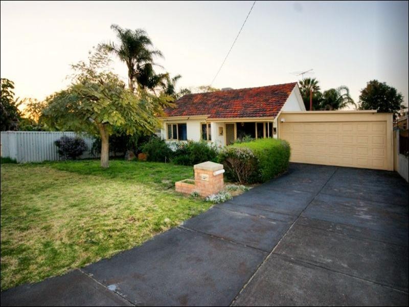 15 Garrick Way, Balga WA 6061
