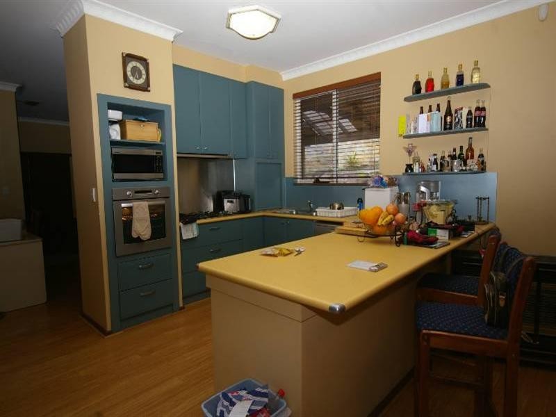 17 Island Retreat, Ballajura WA 6066