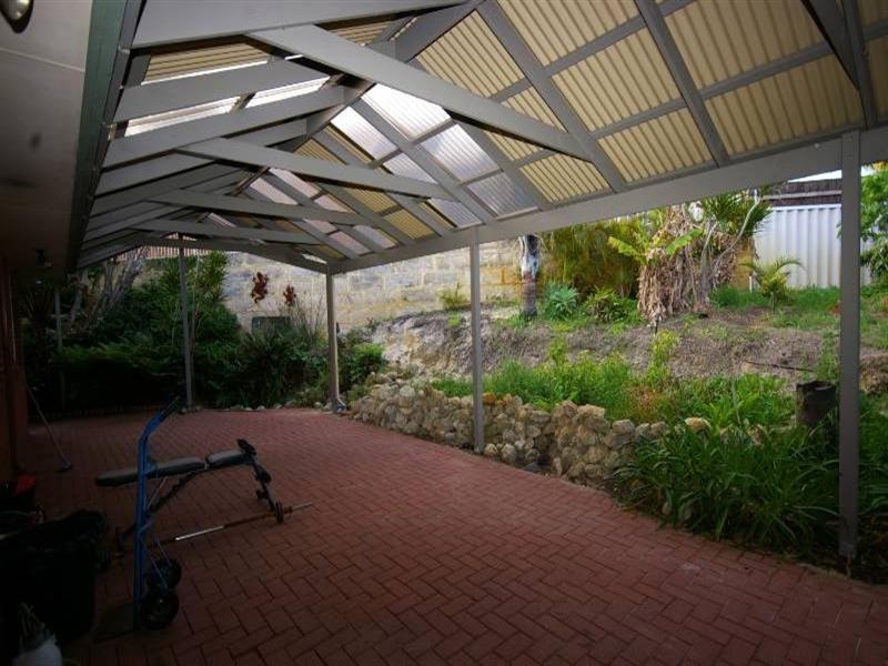 17 Island Retreat, Ballajura WA 6066