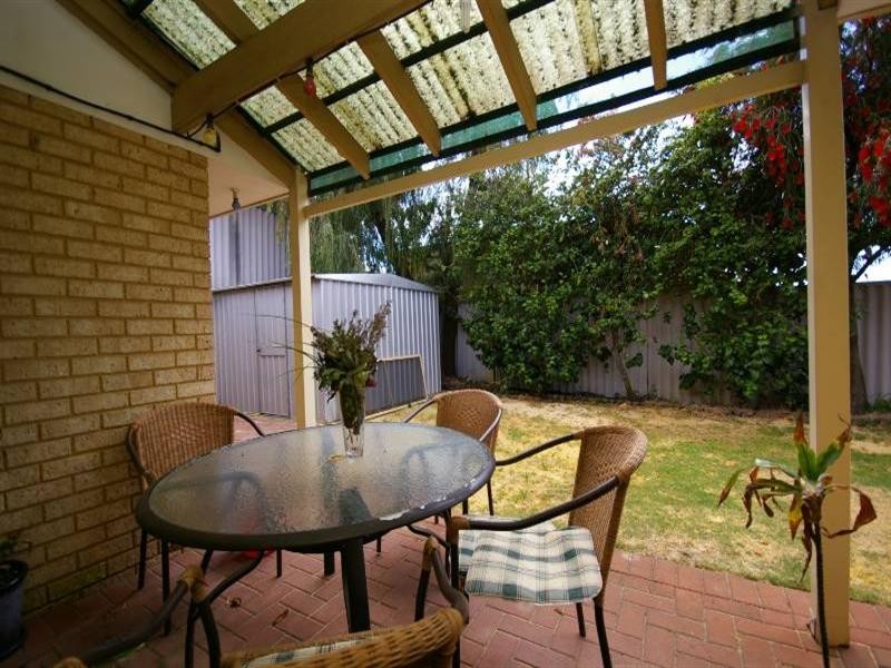 19a Island Retreat, Ballajura WA 6066