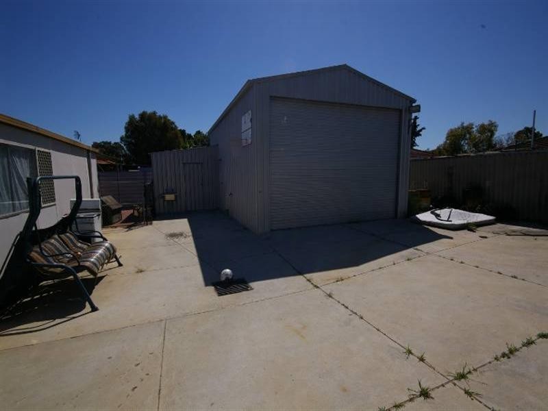 41 Tendring Way, Girrawheen WA 6064