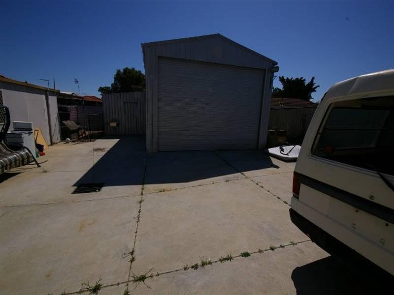 41 Tendring Way, Girrawheen WA 6064