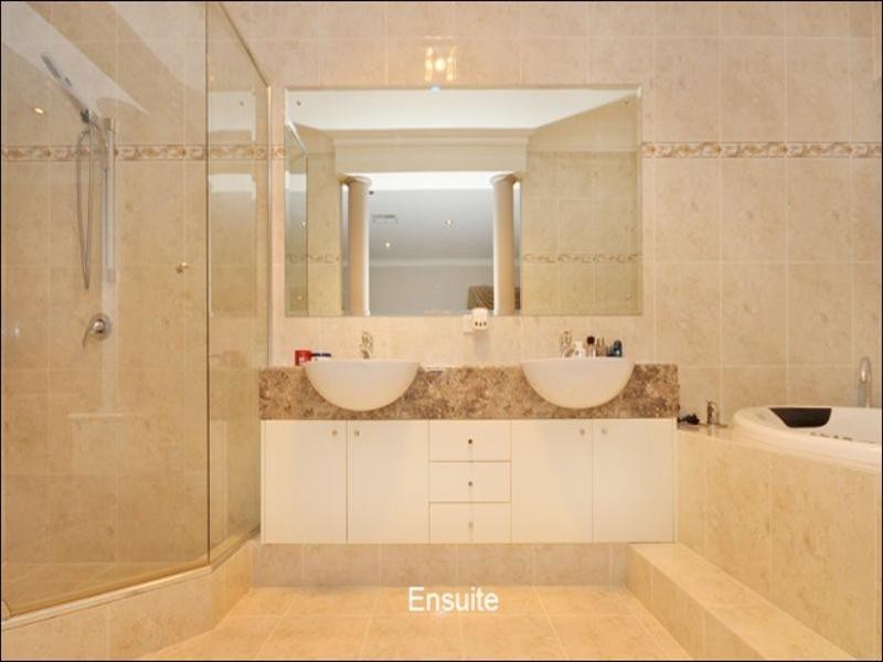 5 Eider Lane, Beechboro WA 6063