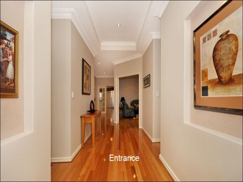 5 Eider Lane, Beechboro WA 6063