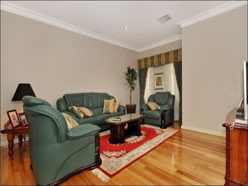 5 Eider Lane, Beechboro WA 6063