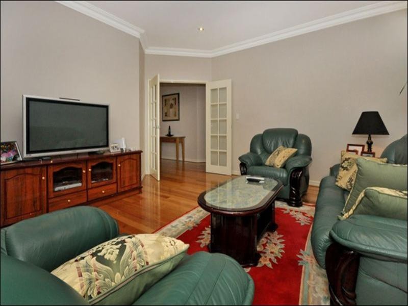 5 Eider Lane, Beechboro WA 6063