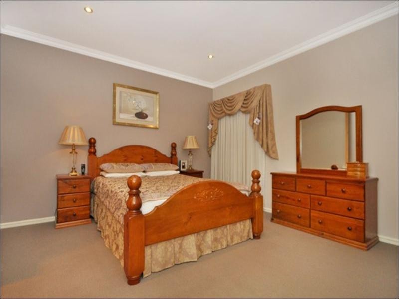 5 Eider Lane, Beechboro WA 6063
