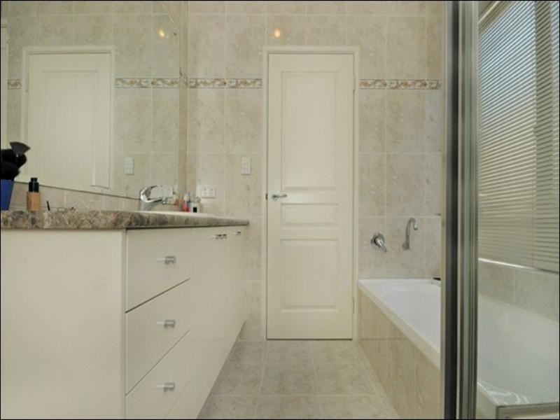 5 Eider Lane, Beechboro WA 6063