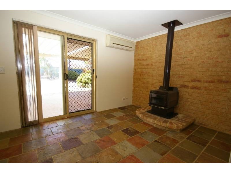 14 Teviot Place, Beechboro WA 6063