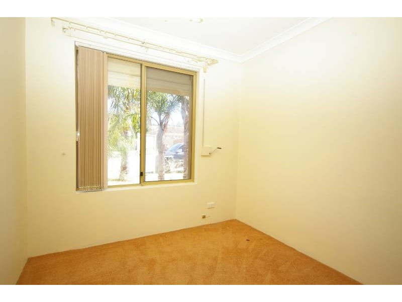 14 Teviot Place, Beechboro WA 6063