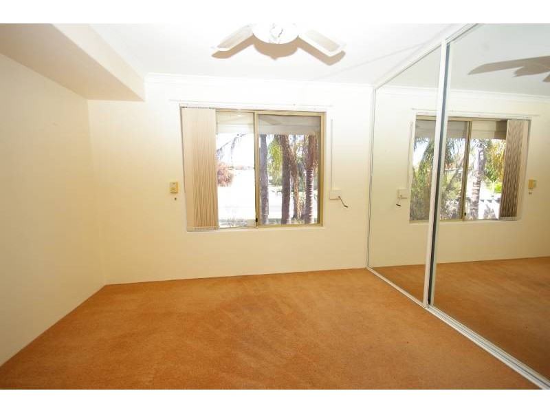 14 Teviot Place, Beechboro WA 6063