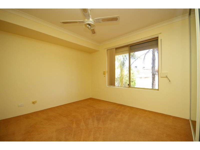 14 Teviot Place, Beechboro WA 6063