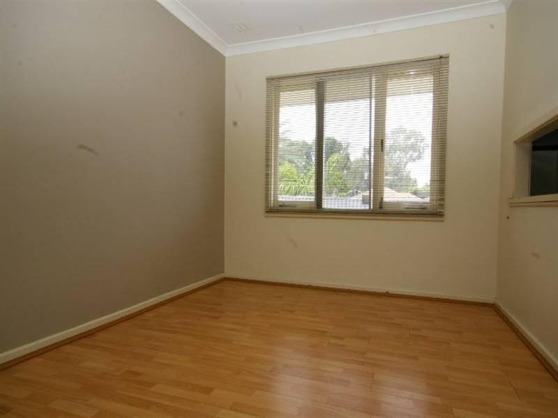 8 Ashcroft Way, Balga WA 6061