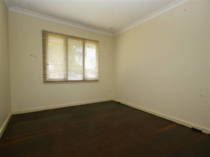 8 Ashcroft Way, Balga WA 6061