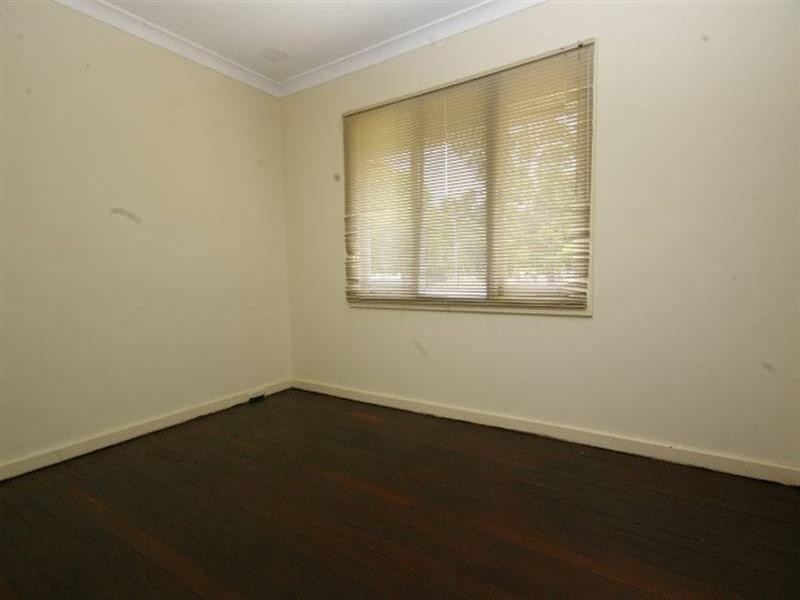 8 Ashcroft Way, Balga WA 6061