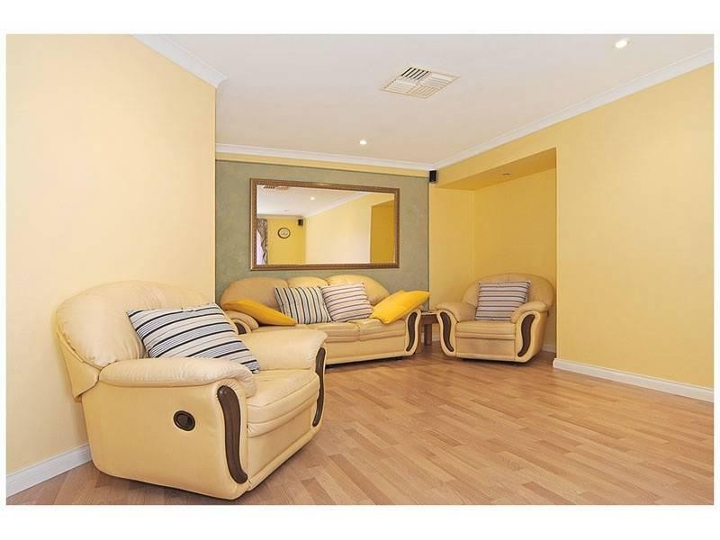 89 Meadowview Drive, Ballajura WA 6066