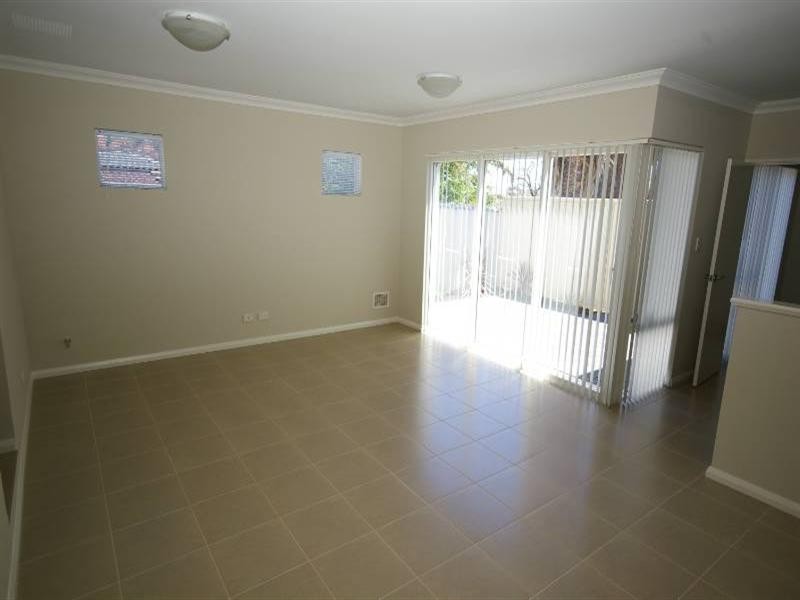 12c Findon Crescent, Westminster WA 6061