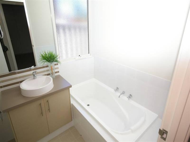 12c Findon Crescent, Westminster WA 6061