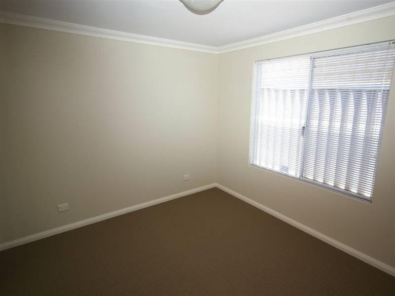 12c Findon Crescent, Westminster WA 6061