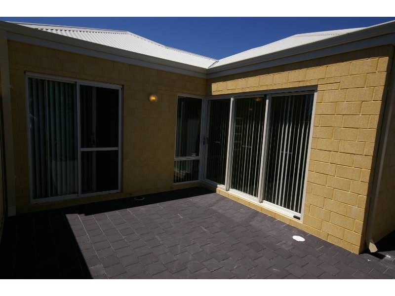 12c Findon Crescent, Westminster WA 6061