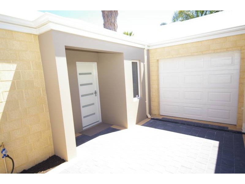 12c Findon Crescent, Westminster WA 6061