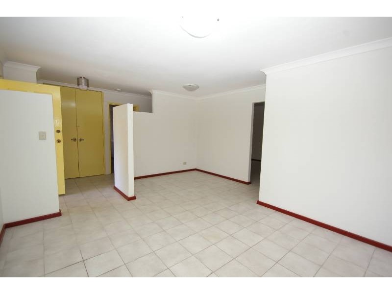 134 Ravenswood Drive, Nollamara WA 6061