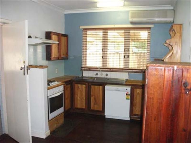 67 Curlington Crescent, Balga WA 6061