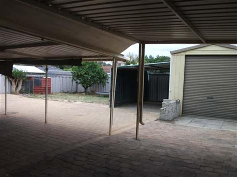 67 Curlington Crescent, Balga WA 6061