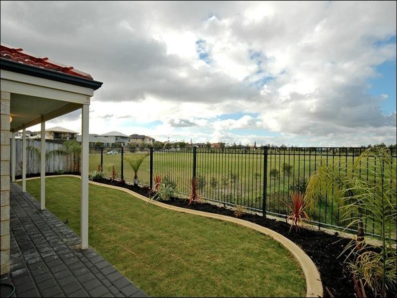 9 Marloo Lane, Quinns Rocks WA 6030